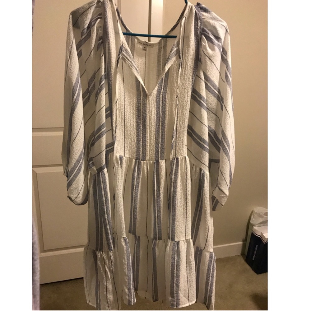 Flowy Beachy/Summery Dress
